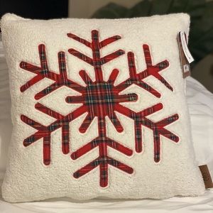 Dearfoams Snowflake Pillow, 20" × 20", Sherpa
